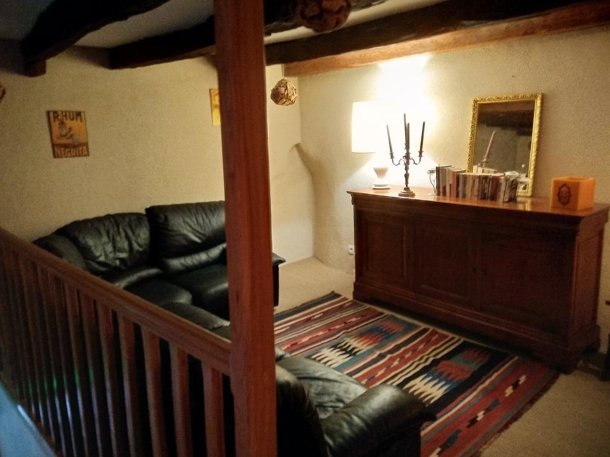 Hotel Du Donjon Aulnay  Екстериор снимка