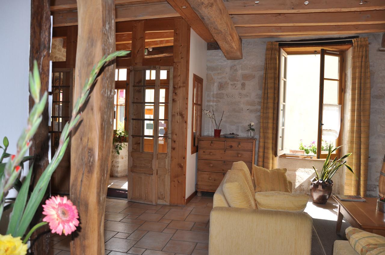 Hotel Du Donjon Aulnay  Екстериор снимка