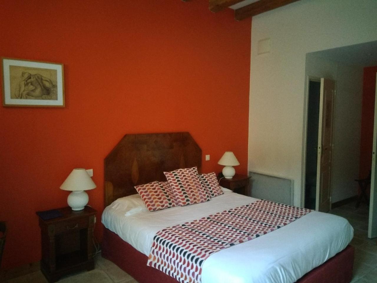 Hotel Du Donjon Aulnay  Екстериор снимка