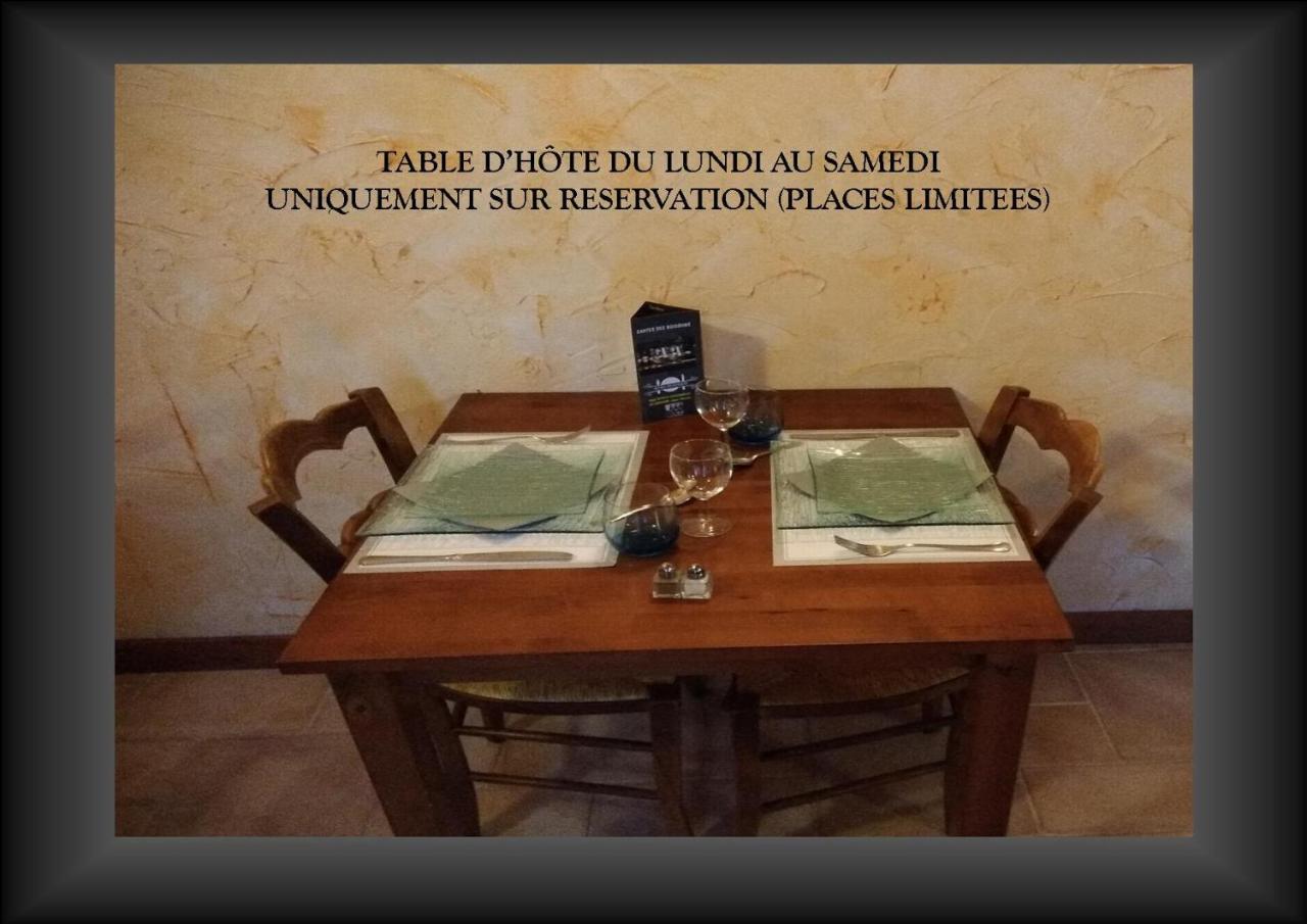 Hotel Du Donjon Aulnay  Екстериор снимка